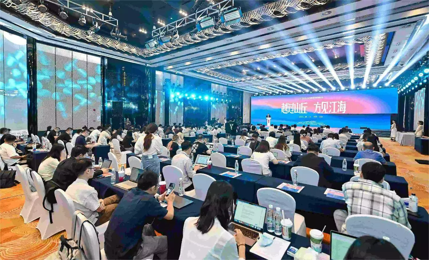 2025 ESG Forum in Beijing: INTCO Medical Wins 2025 ESG Model Enterprise
