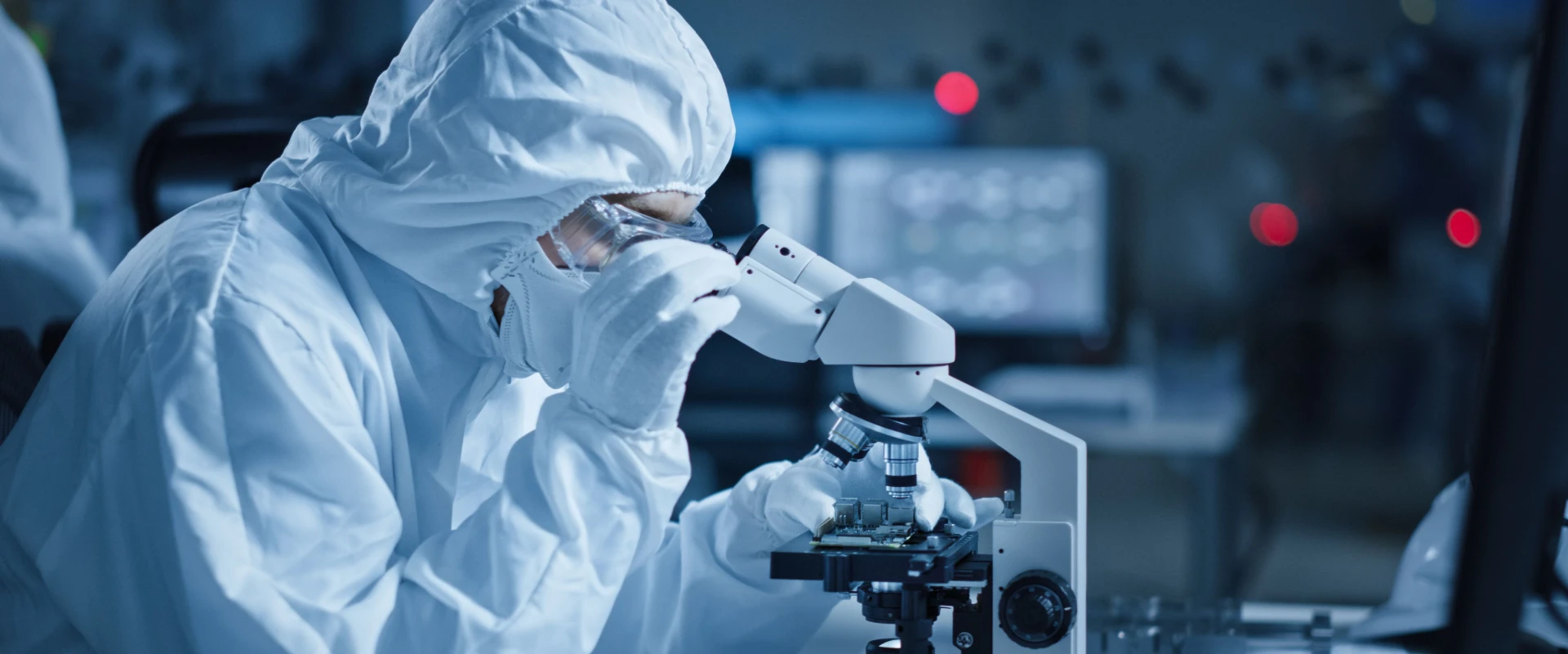 Understanding Isolation Gown Standards and Classifications