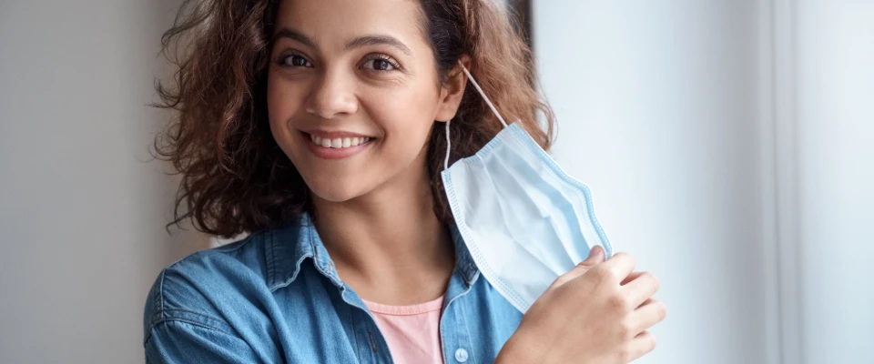 Guide to Medical Face Masks: Uses, Standards & Expiration