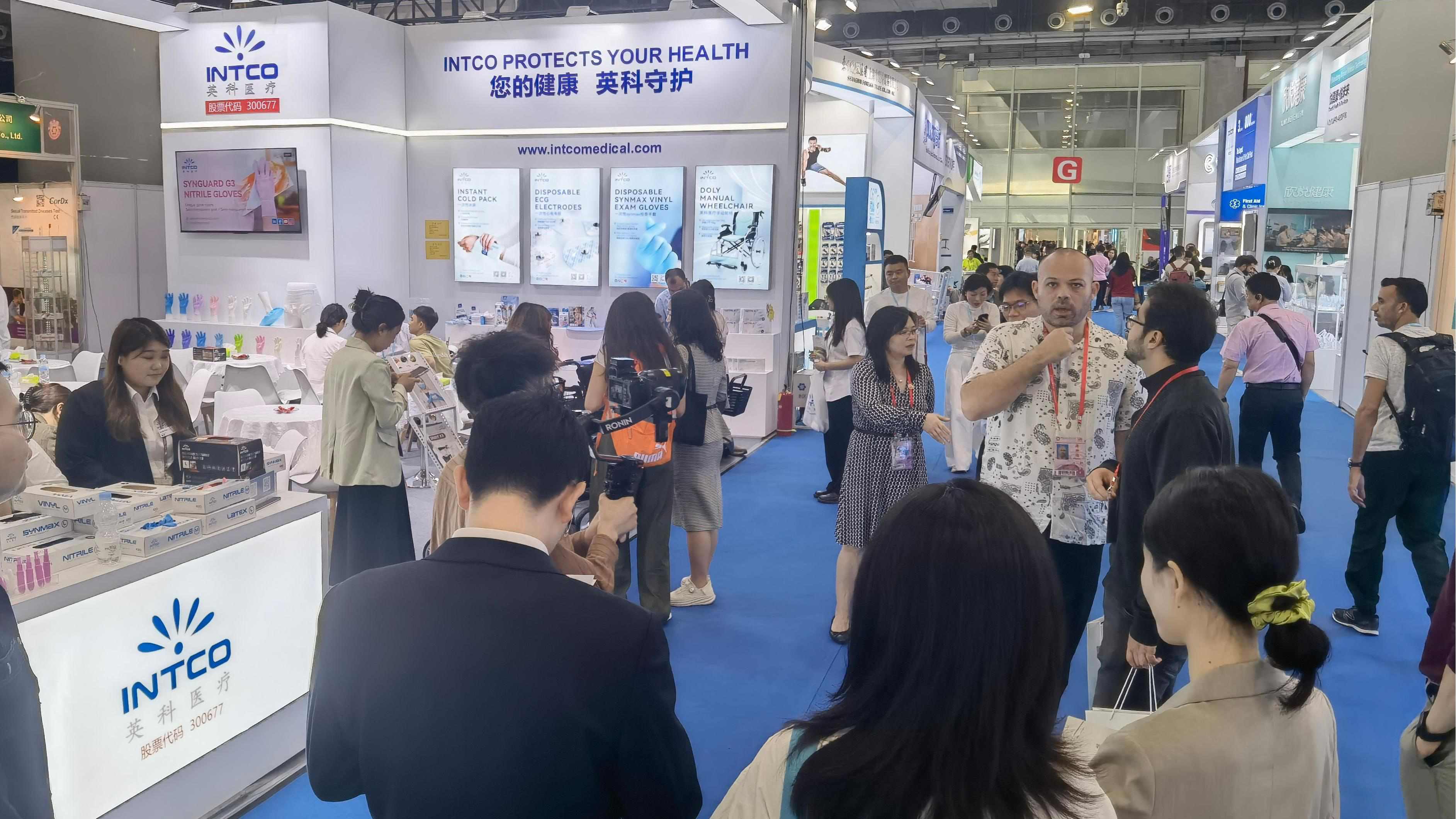 INTCO Medical Shines at 136th Canton Fair Phase 3 Showcasing China’s Manufacturing Strength