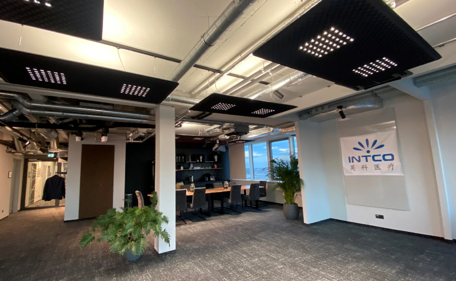 INTCO Medical European Marketing and Customer Service Center